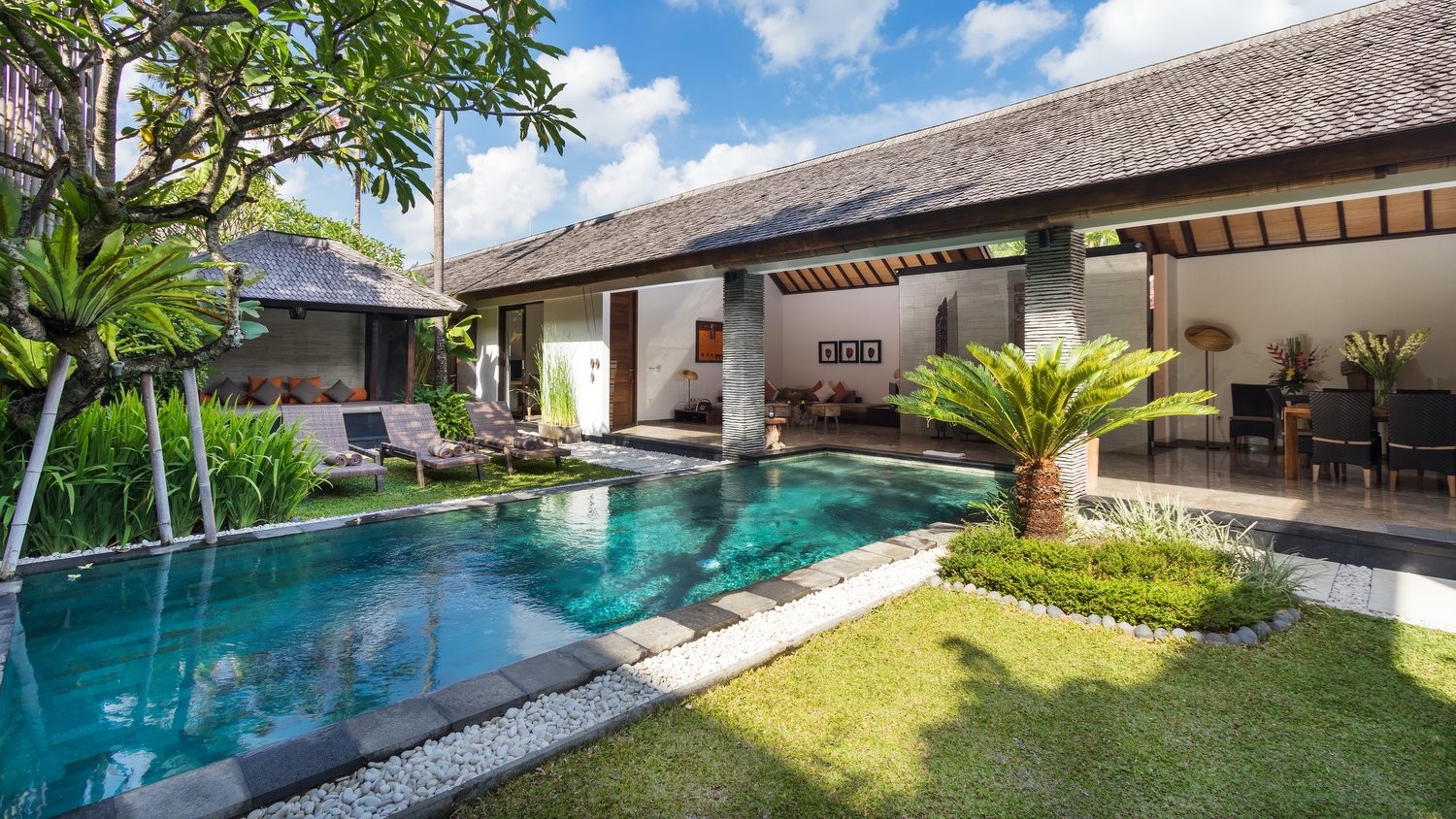 Anjali Villas - 10-bedroom villa in Seminyak - Book Direct