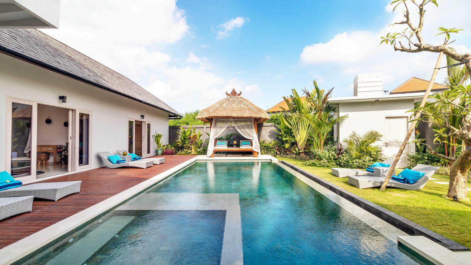 Hiburan Villas - 7-bedroom villa in Seminyak - Book Direct