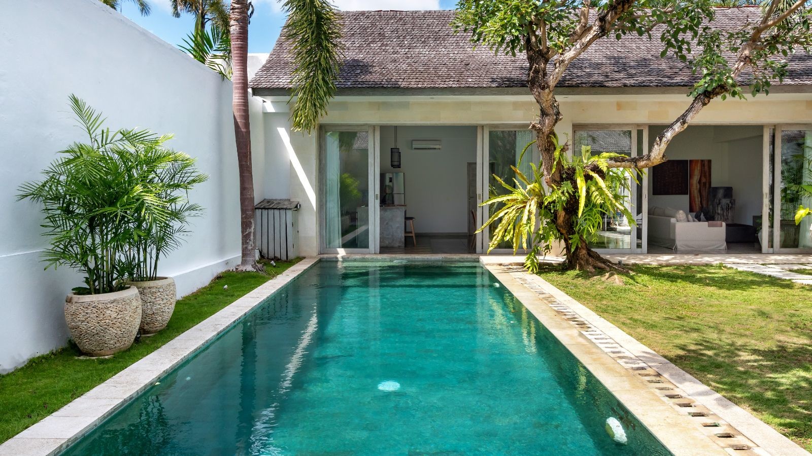 Villa Mia - 3-bedroom villa in Canggu - Book Direct