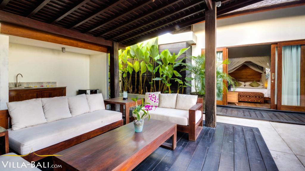 Rent Villa Allu in Canggu, Bali - 4 bedrooms, from $355/night